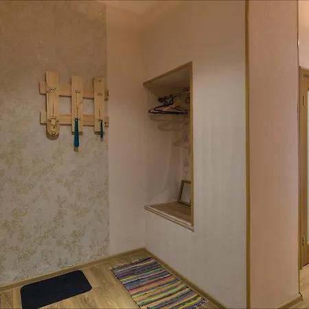 On Kirova 2 Apartment *